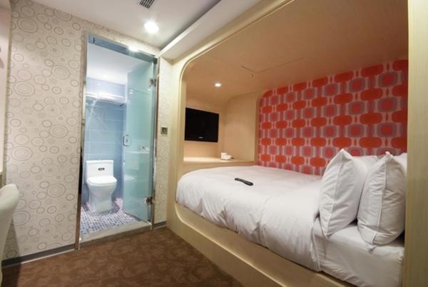 Hotel Leisure 台中輕行旅 Екстериор снимка